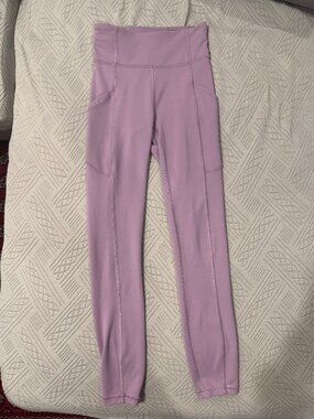Lululemon SIZE 0 Wunder Train High Rise Tight Legging 24” in Lavender